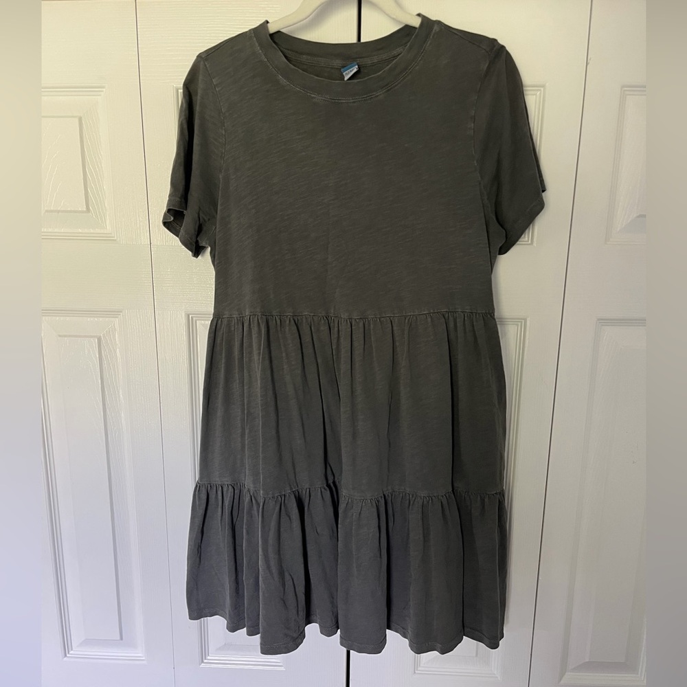 Old Navy Gray Tiered Short Sleeve Dress